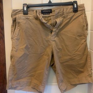 American Eagle 🦅 Tan Shorts